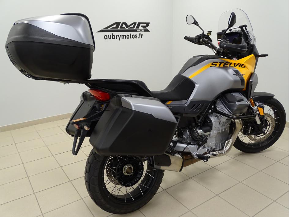 MOTO GUZZI  1000 STELVIO