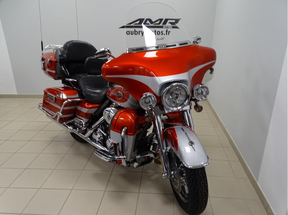 HARLEY-DAVIDSON TOURING ELECTRA GLIDE 1800 ULTRA CLASSIC CVO