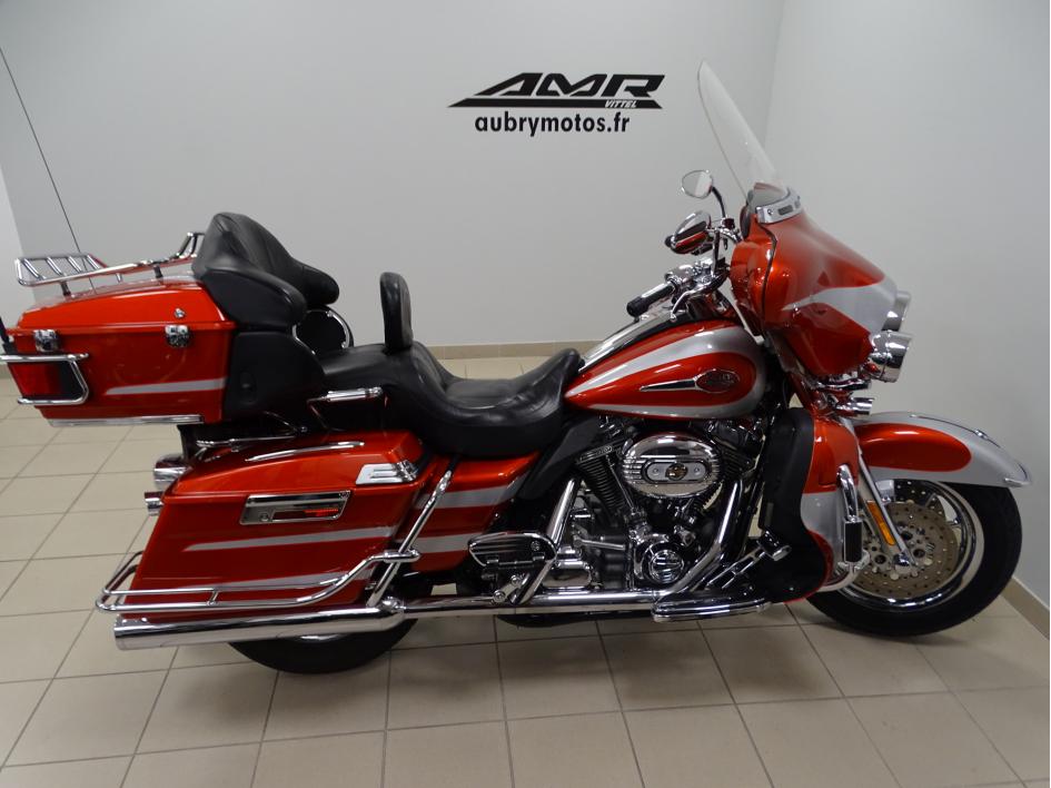 HARLEY-DAVIDSON TOURING ELECTRA GLIDE 1800 ULTRA CLASSIC CVO