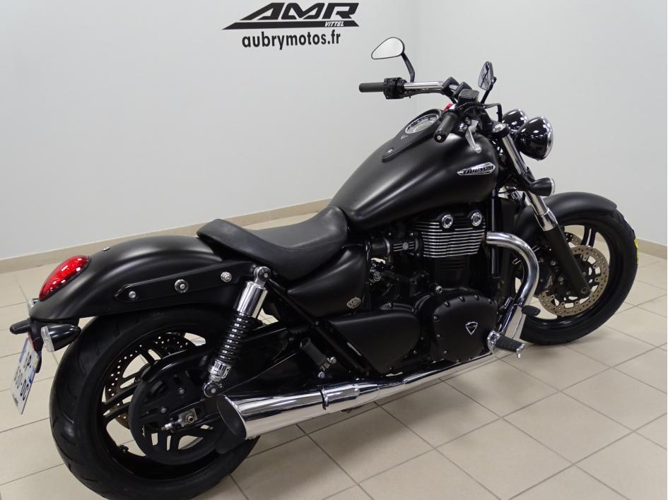 TRIUMPH THUNDERBIRD 1700 STORM
