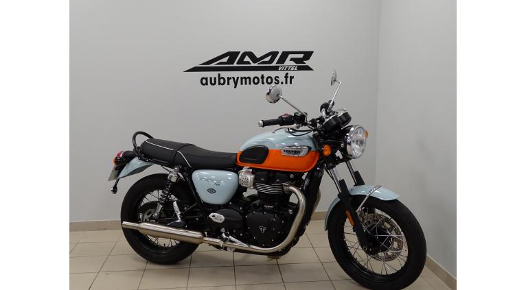 TRIUMPH BONNEVILLE T100 900