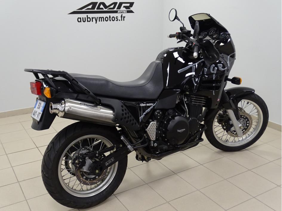 TRIUMPH TIGER 900