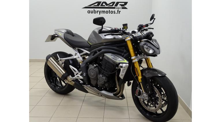 TRIUMPH SPEED TRIPLE 1200 RS
