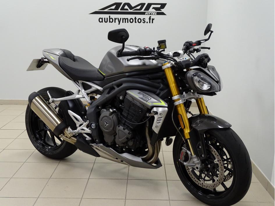 TRIUMPH SPEED TRIPLE 1200 RS