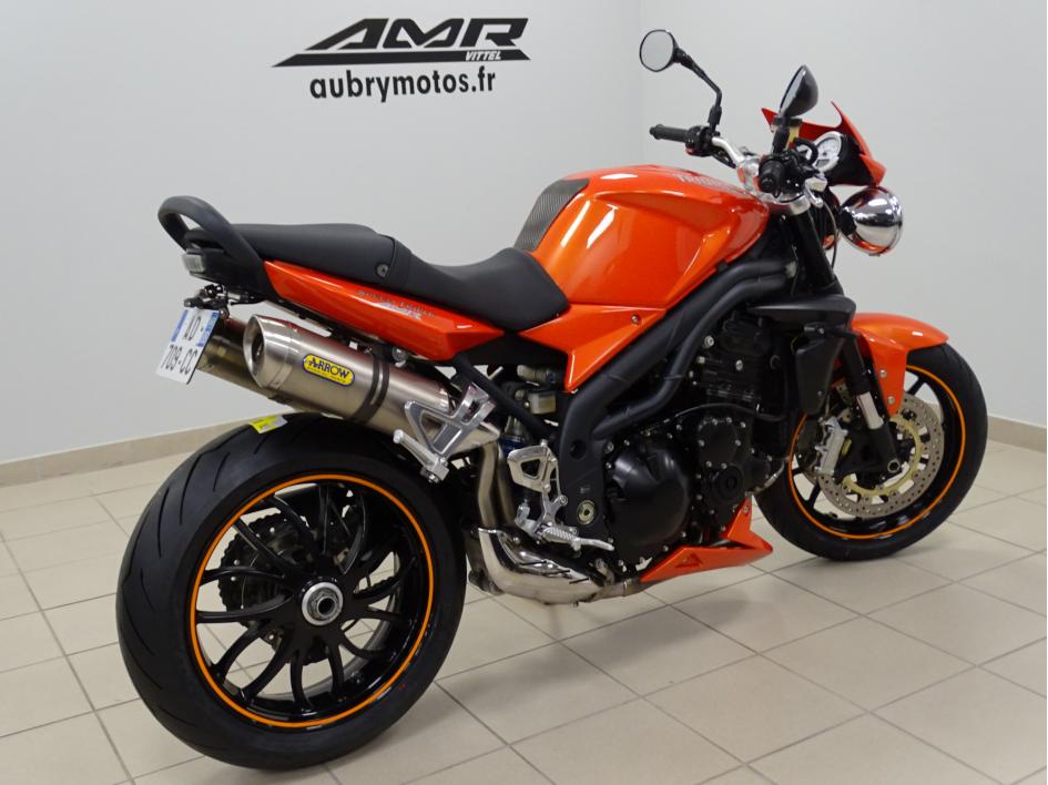 TRIUMPH SPEED TRIPLE 1050