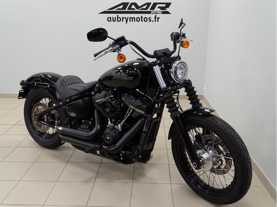 HARLEY-DAVIDSON SOFTAIL STREET BOB 1745