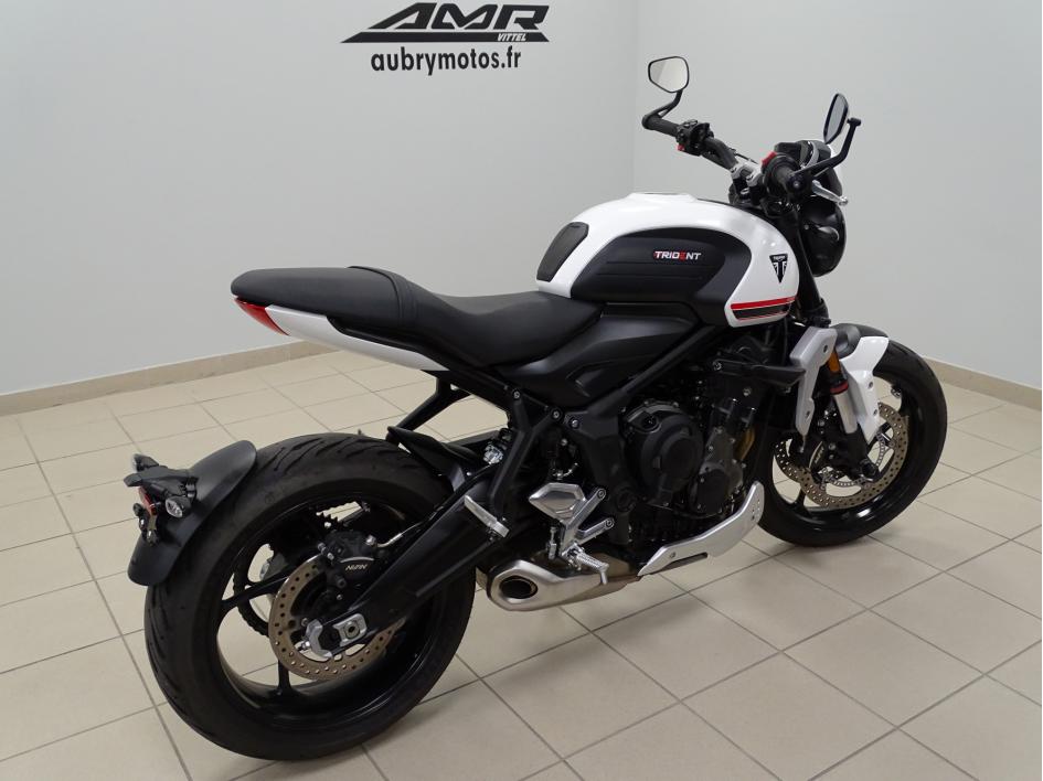 TRIUMPH TRIDENT 660 POSSIBLE PERMIS A2