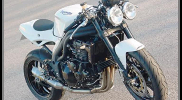 TRIUMPH SPEED TRIPLE 1050 – CAFE RACER