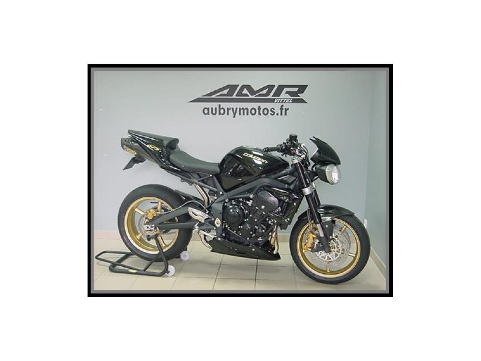 TRIUMPH STREET TRIPLE R – AMR